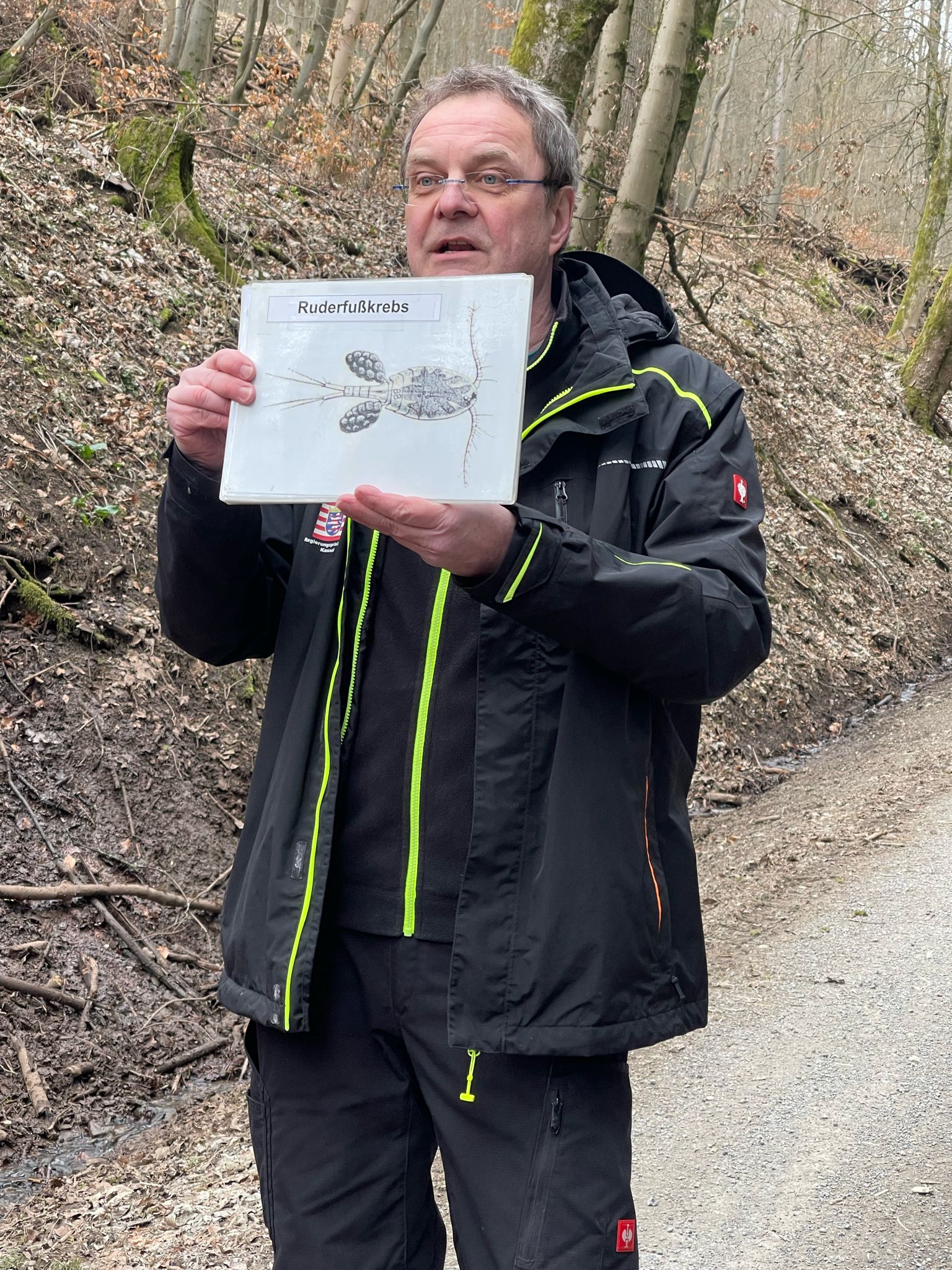 Quellenexperte Stefan Zaenker bei der Quellenführung.